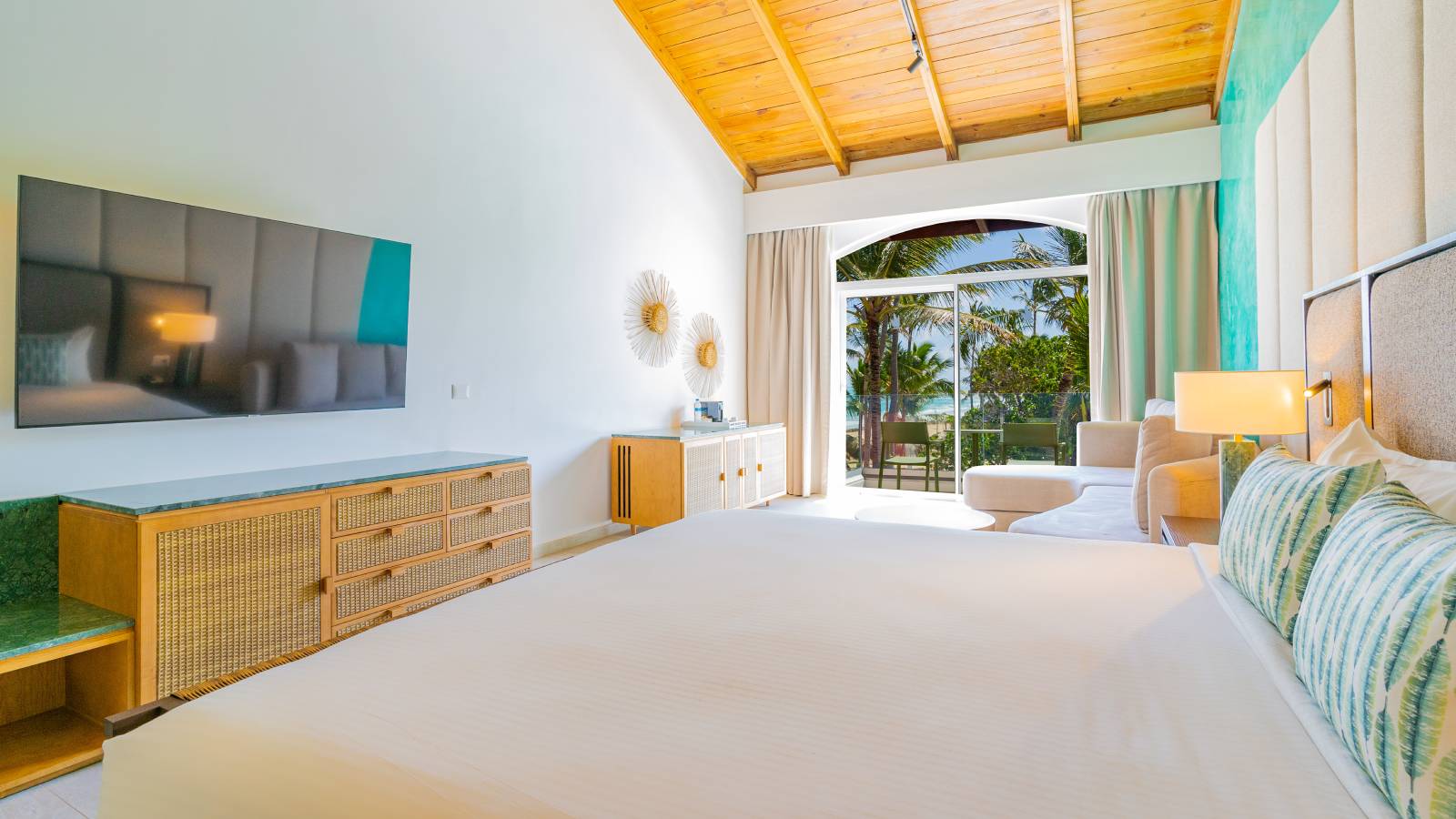 Tropical Deluxe Princess