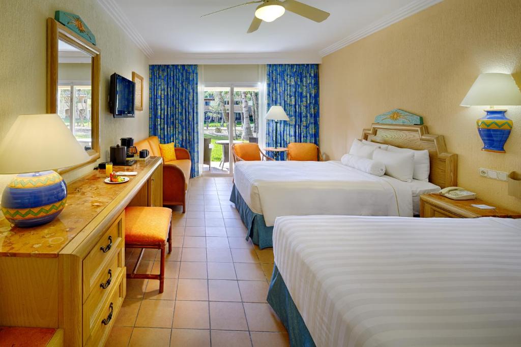 Barcelo Maya Grand Resort