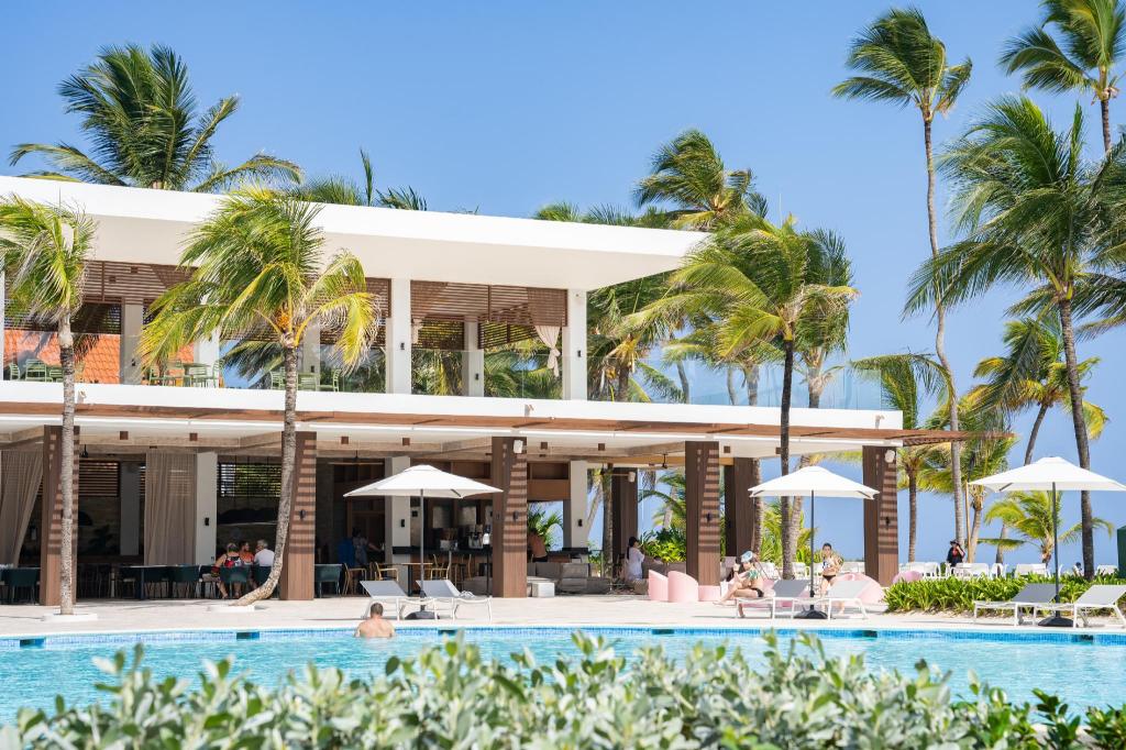 Tropical Deluxe Princess All Inclusive