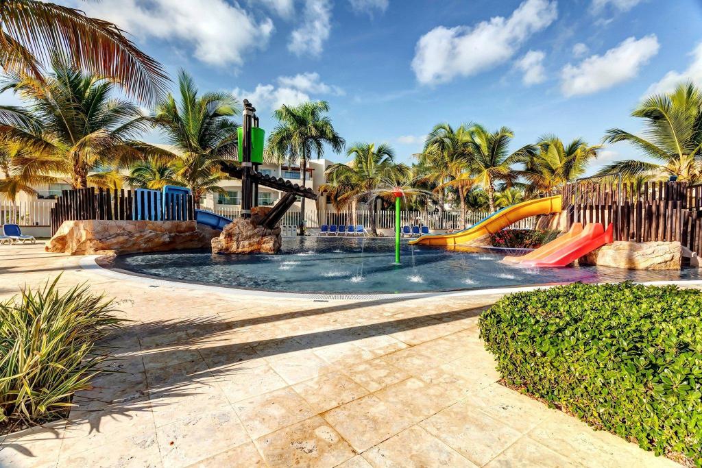 C A R I B E Family Experience At Royalton Splash Punta Cana All Inclusive Resort Casino