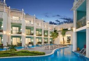 Azul Beach Resort Negril Gourmet All Inclusive By Karisma - 5% Off 7-Night Getaway